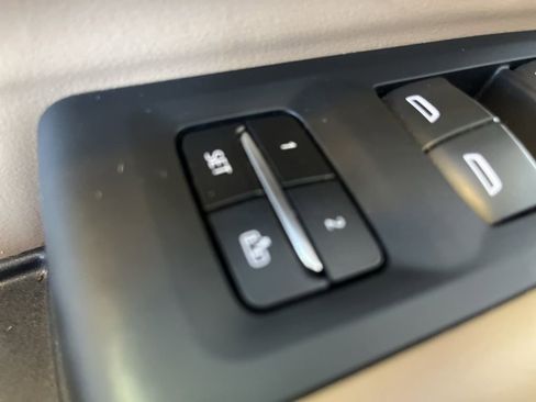 Used 2021 Chevrolet Tahoe Premier image 15