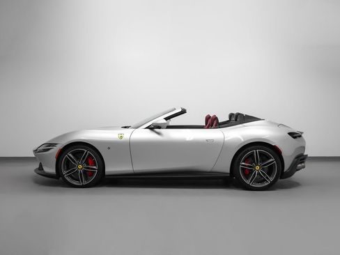 Certified 2025 Ferrari Roma Spider RWD image 72