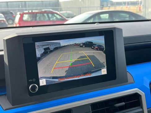 Used 2025 Toyota Tacoma TRD Off-Road image 17