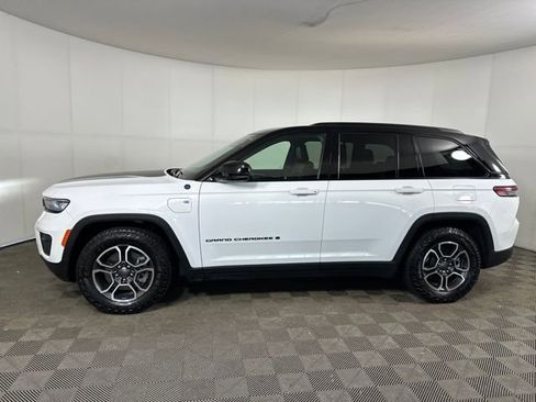 Used 2022 Jeep Grand Cherokee Trailhawk AWD/4WD image 6