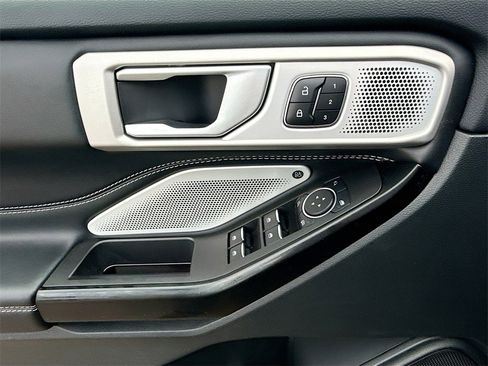 Used 2023 Ford Explorer ST w/ Equipment Group 401A image 19