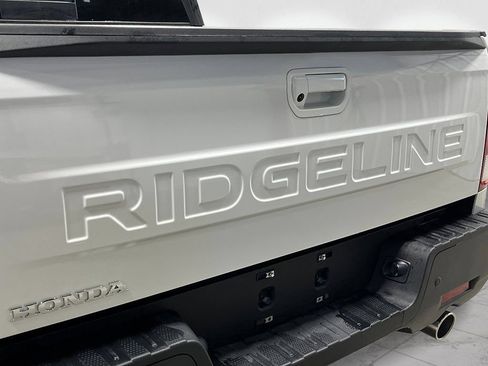 New 2026 Honda Ridgeline Black Edition image 6