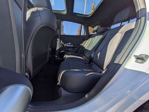 New 2025 Mercedes-Benz GLA 250 4MATIC image 17
