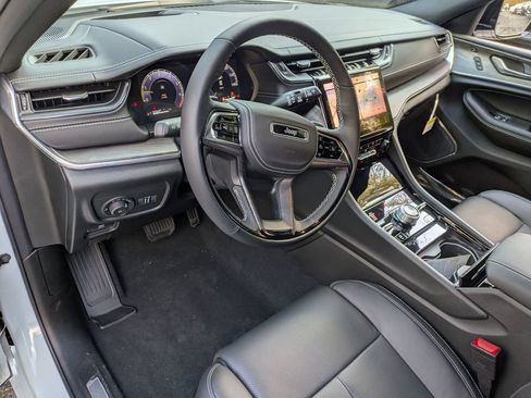 New 2025 Jeep Grand Cherokee L Overland w/ Advanced Protech Group III image 13