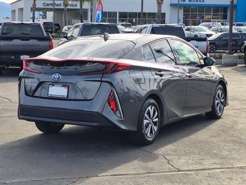 Used 2018 Toyota Prius Prime Premium w/ Carpet Mat Package image 5