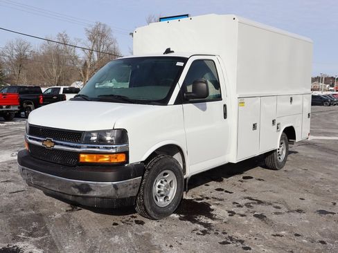 New 2026 Chevrolet Express 3500 w/ Power Convenience Package image 29