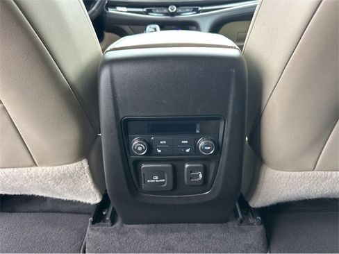 Used 2019 Buick Enclave Premium image 15