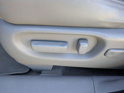 Used 2011 Honda CR-V EX-L image 16