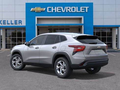 New 2026 Chevrolet Trax LS w/ LS Convenience Package FWD image 3