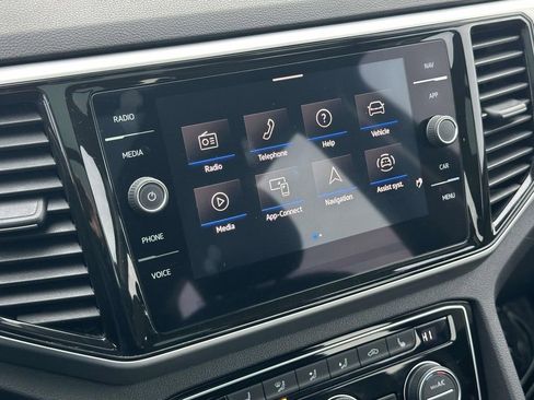 Used 2023 Volkswagen Atlas SEL R-Line image 31