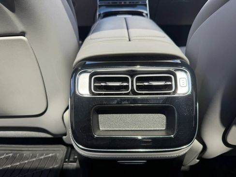 Used 2021 Mercedes-Benz S 580 4MATIC Sedan w/ AMG Line image 31