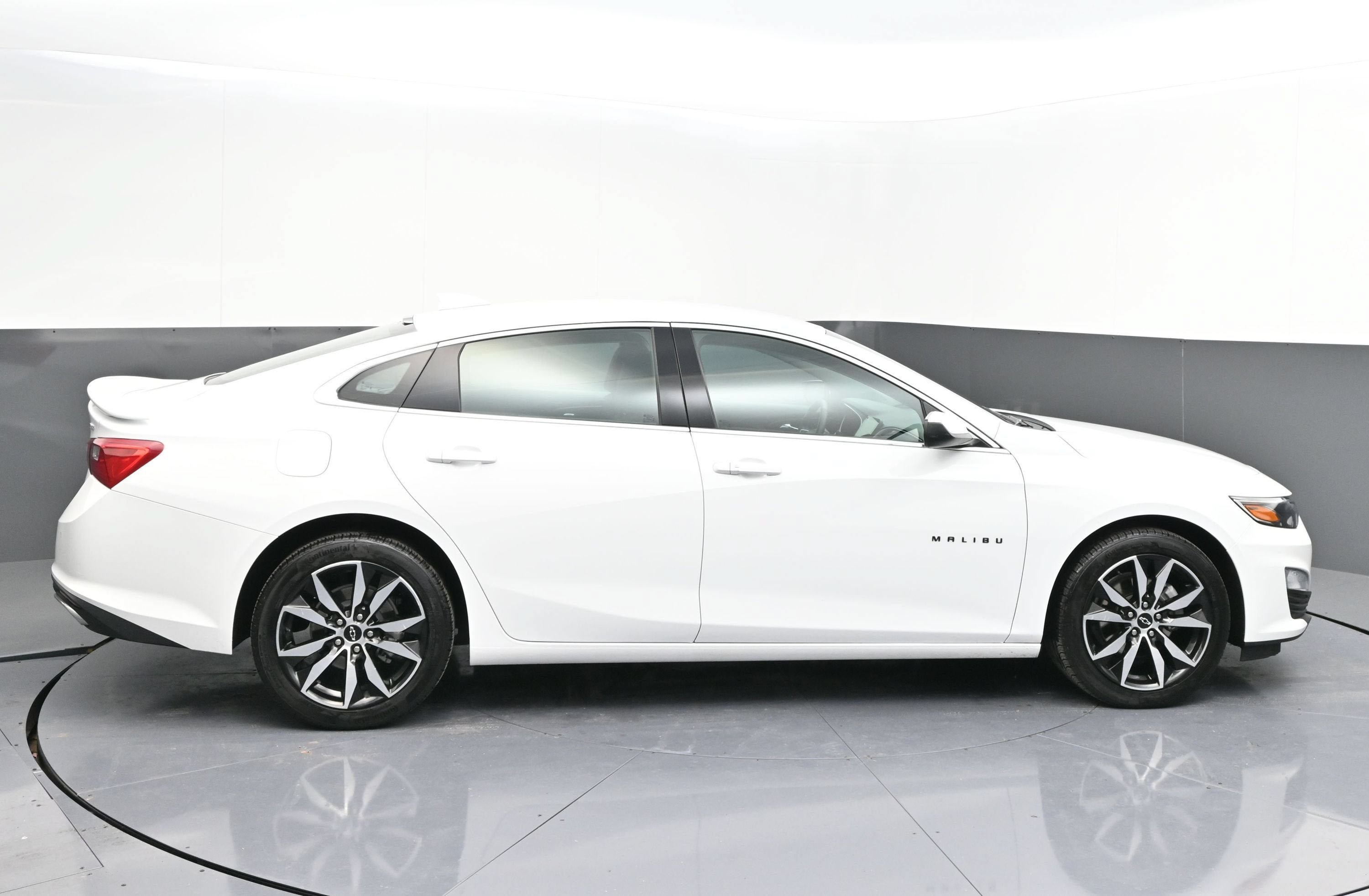 Certified 2024 Chevrolet Malibu RS FWD image 9