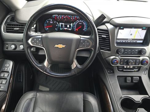 Used 2019 Chevrolet Tahoe LT w/ Luxury Package AWD/4WD image 15