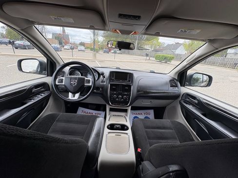 Used 2016 Dodge Grand Caravan SXT w/ Rear Park Assist Package image 78