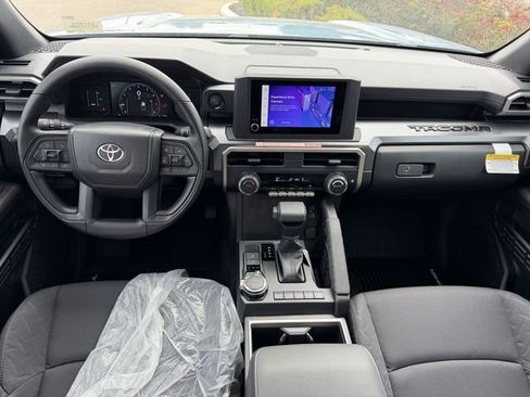 Used 2026 Toyota Tacoma SR5 image 9