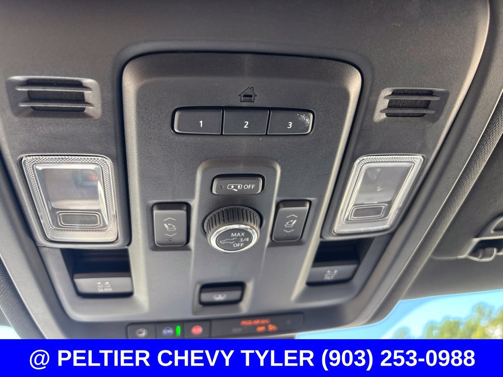 Used 2024 Chevrolet Suburban RST w/ Luxury Package AWD/4WD image 19