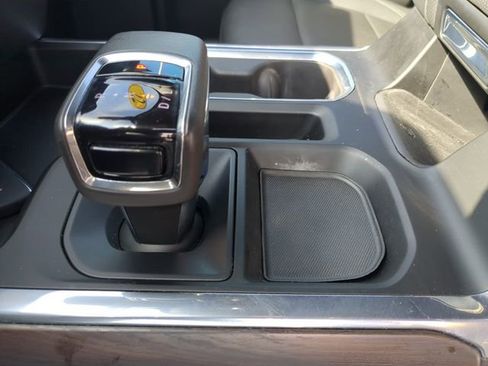 Used 2022 GMC Sierra 1500 SLT w/ SLT Premium Plus Package image 19