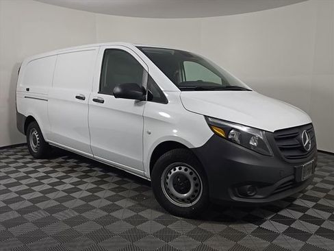 Used 2023 Mercedes-Benz Metris Cargo image 9