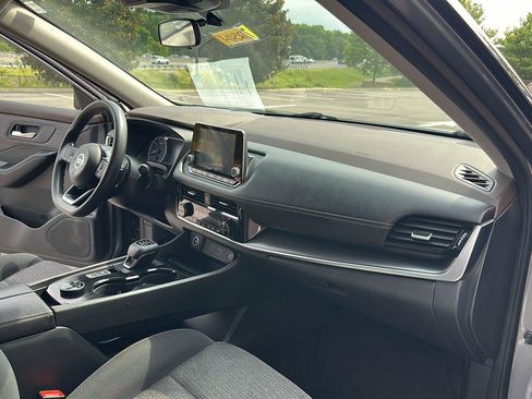 Used 2021 Nissan Rogue SV AWD/4WD image 29