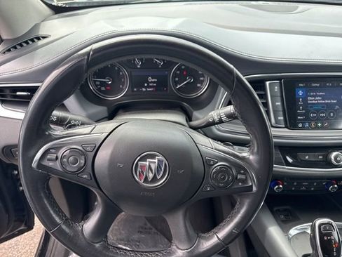 Used 2021 Buick Enclave Essence w/ Sport Touring Edition image 15