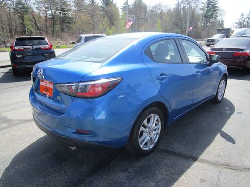 Used 2017 Toyota Yaris iA image 5