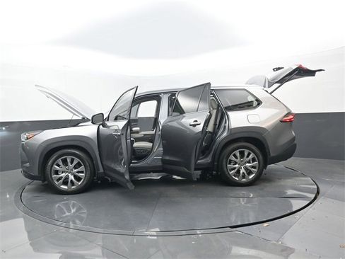 Used 2025 Toyota Grand Highlander FWD image 35