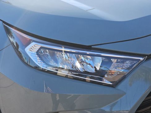 Used 2021 Toyota RAV4 XLE image 34