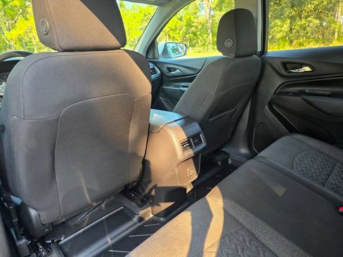 Used 2022 Chevrolet Equinox LT AWD/4WD image 18