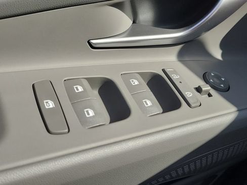New 2026 Hyundai Elantra Sport FWD image 16