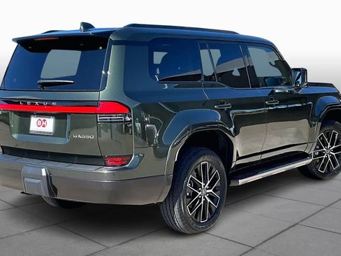 Used 2025 Lexus GX 550 w/ Accessory Package (2T) image 12