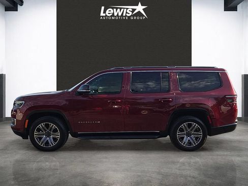Used 2024 Jeep Wagoneer Series II AWD/4WD image 2