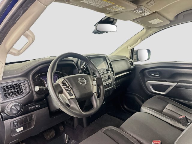 Used 2022 Nissan Titan SV RWD image 22