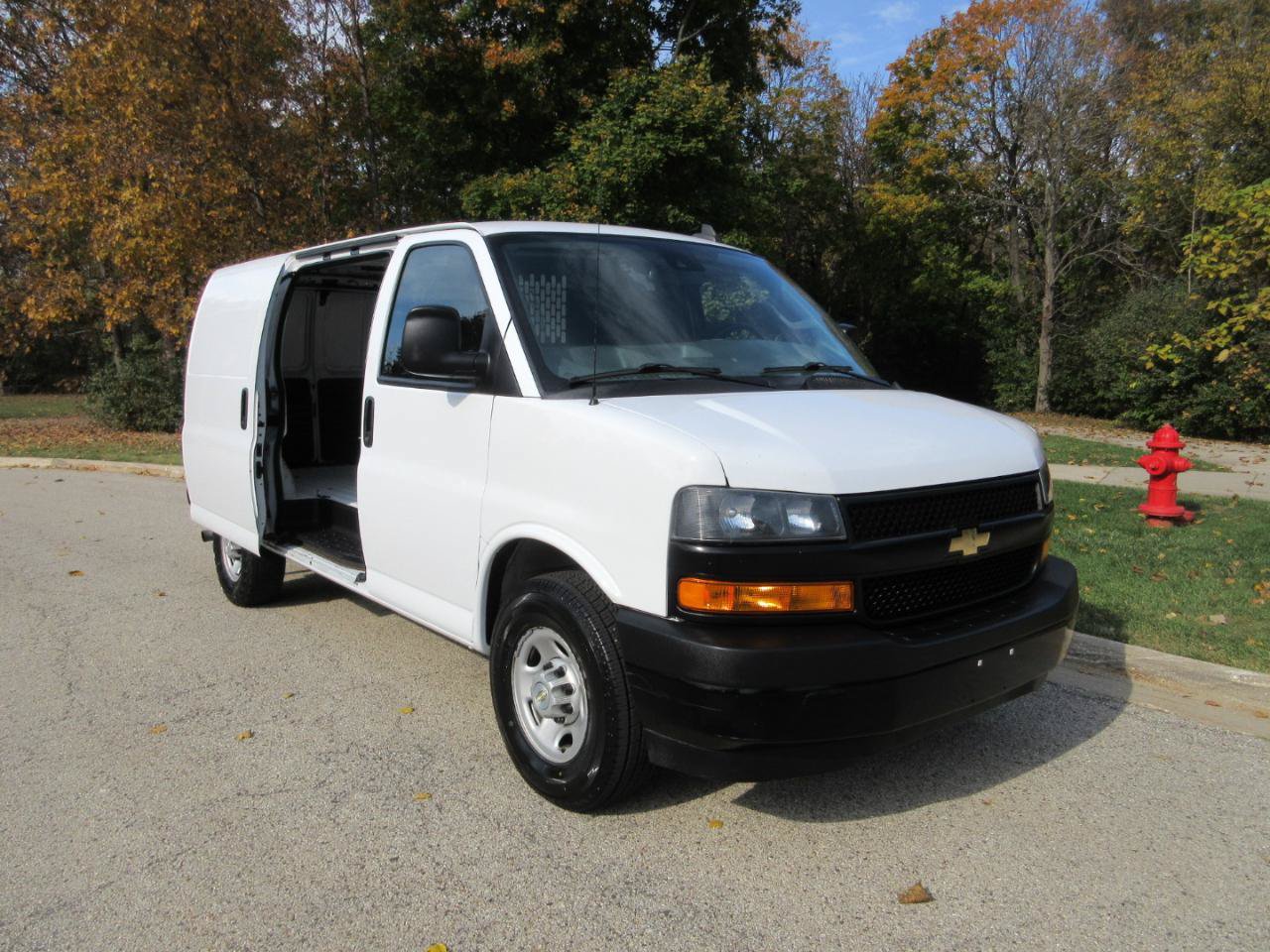Used 2020 Chevrolet Express 2500 w/ Communications Package RWD image 22