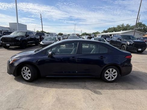 Used 2023 Toyota Corolla LE image 8