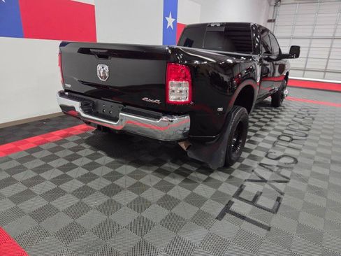 Used 2024 RAM 3500 Tradesman w/ Chrome Appearance Group AWD/4WD image 18