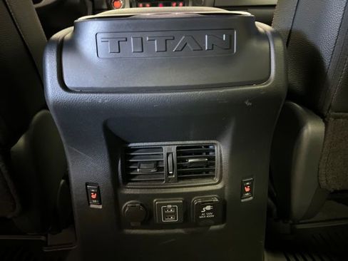 Used 2023 Nissan Titan PRO-4X w/ Pro-4x Convenience Package image 33
