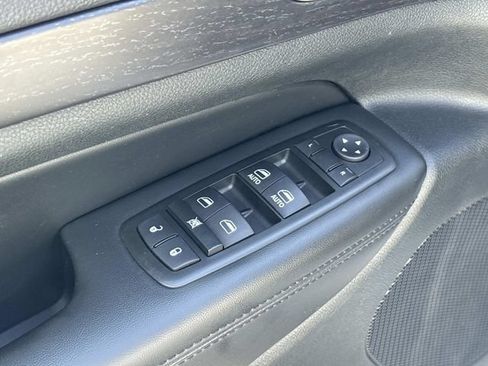 Used 2014 Jeep Grand Cherokee Laredo w/ 18" Wheel & 8.4" Radio Group AWD/4WD image 24