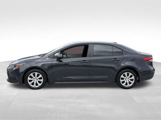 Used 2026 Toyota Corolla LE FWD video 2