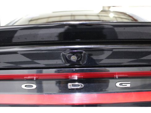 Used 2020 Dodge Charger SXT w/ Leather Interior Group image 17