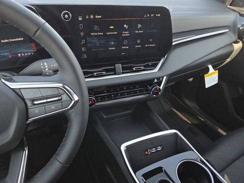 New 2026 Chevrolet Equinox LT w/ Convenience Package II FWD image 36