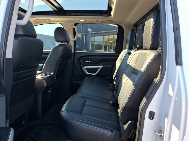 Used 2021 Nissan Titan SL w/ Moonroof Package AWD/4WD image 11