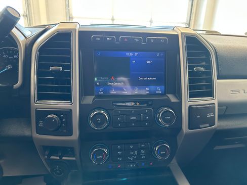 Used 2020 Ford F250 Lariat w/ Lariat Value Package AWD/4WD image 18