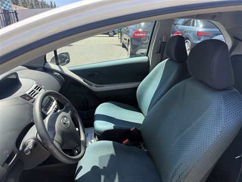 Used 2008 Toyota Yaris 2-Door Hatchback w/ Convenience Pkg FWD image 10