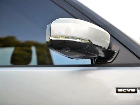 Used 2016 Land Rover LR4 HSE Silver Edition AWD/4WD image 36