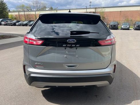 Used 2024 Ford Edge SEL w/ Convenience Package AWD/4WD image 6