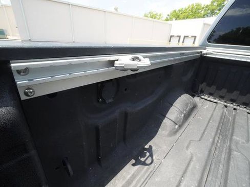 Used 2021 Nissan Titan PRO-4X w/ Pro-4x Convenience Package AWD/4WD image 12