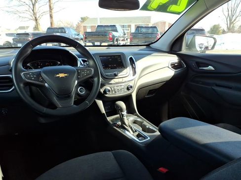 Used 2024 Chevrolet Equinox LT image 11