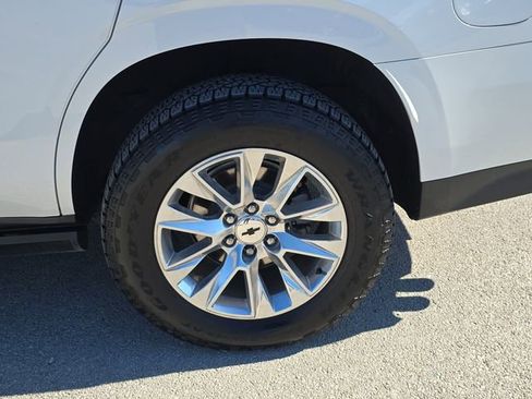 Used 2023 Chevrolet Tahoe Premier w/ Advanced Technology Package image 35