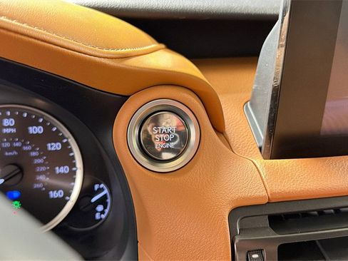 Certified 2025 Lexus IS 350 F Sport image 28