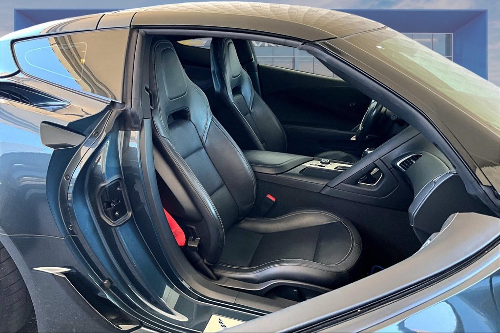 Used 2019 Chevrolet Corvette Grand Sport w/ Carbon Flash Badge Package RWD image 16